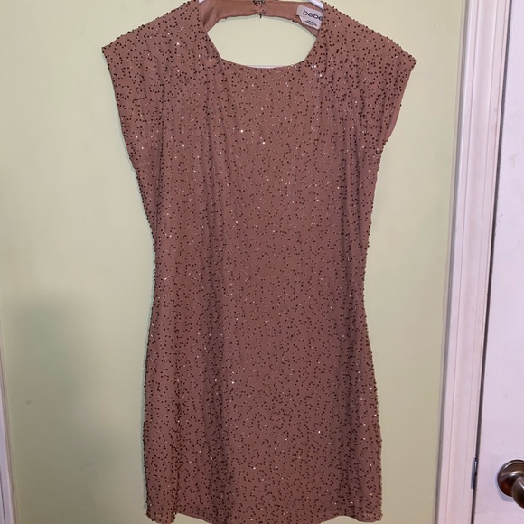 Fancy little mini with key hole back - Picture 1 of 3